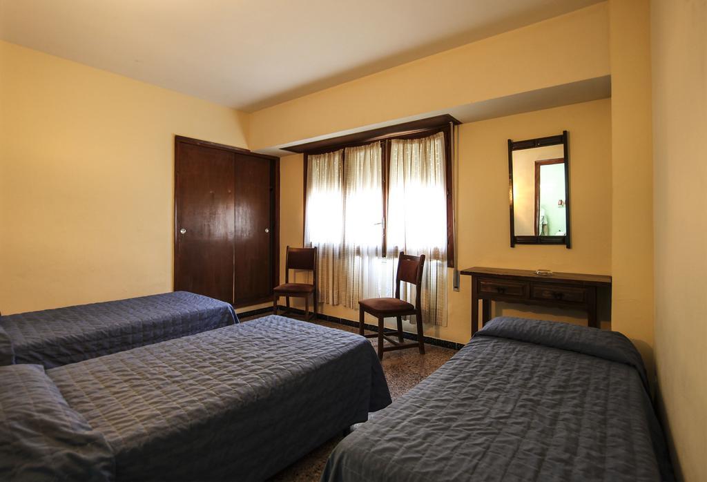 Montserrat Hotel *